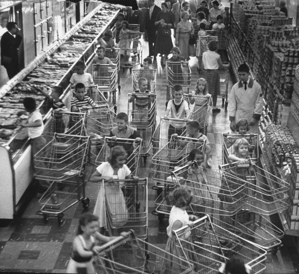 Children shoppers are let loose in a supermarket during an experiment by Kroger Food Foundation to determine what products would be most attractive to young buyers. (Photo by Francis Miller @The LIFE Picture Collection & Getty Images)